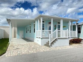 142 NE Coastal Dr in Ocean Breeze, FL - Building Photo