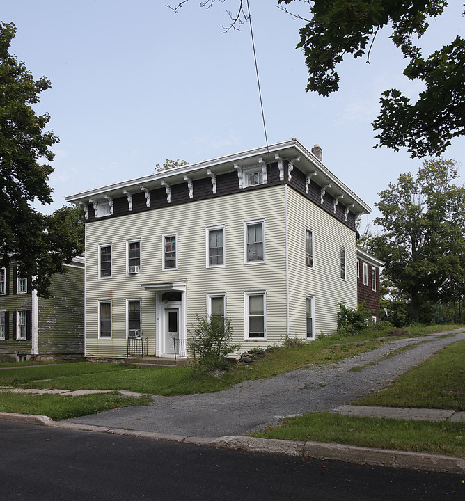 35 Otsego St in Canajoharie, NY - Building Photo