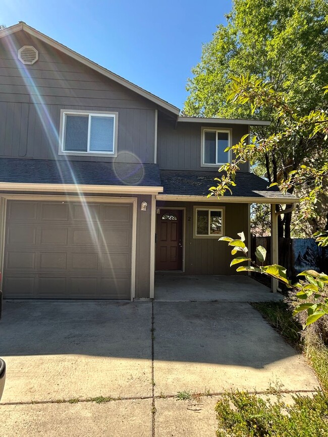 property at 521 NE Burnside Ave