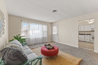 296 Heritage Dr in Danville, IN - Building Photo - Building Photo