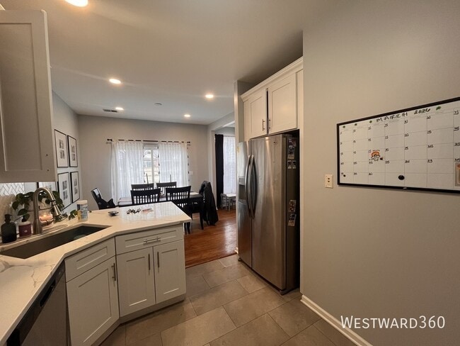 610 Lakeridge Ct in Naperville, IL - Building Photo - Building Photo