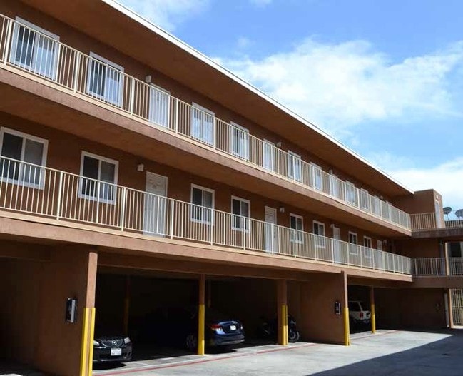 Xav Las Dos Palmas in San Diego, CA - Building Photo - Building Photo