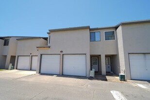 1303 Airport Dr in Tallahassee, FL - Building Photo