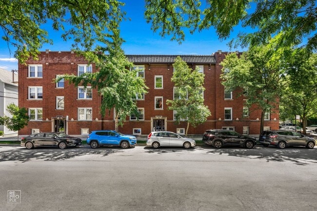 property at 3007 N Clifton Ave