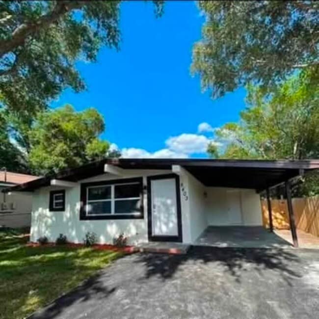 property at 8403 N Semmes St