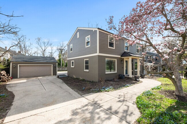 312 W Hickory St in Hinsdale, IL - Building Photo - Building Photo