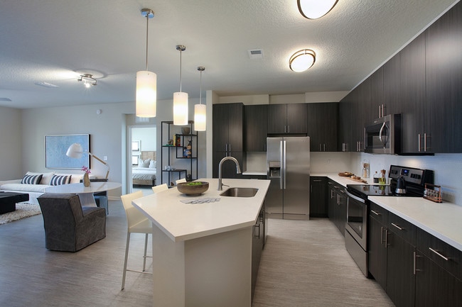 Legacy Union Square Apartments in Davenport, FL - Foto de edificio - Building Photo