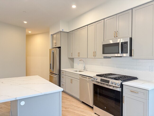 500 Talbot Ave in Boston, MA - Building Photo - Building Photo