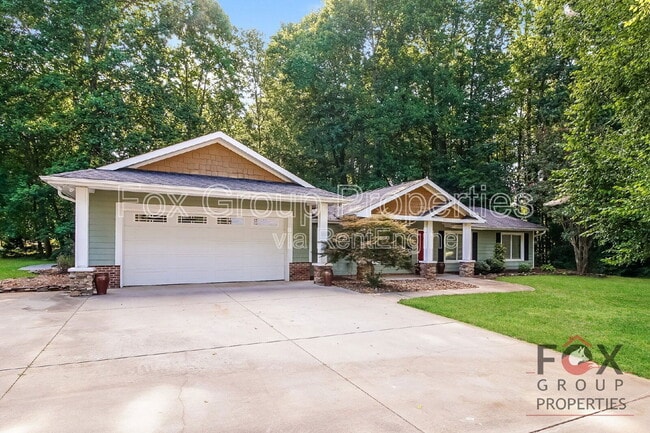 property at 1195 Nixon Heights Ln