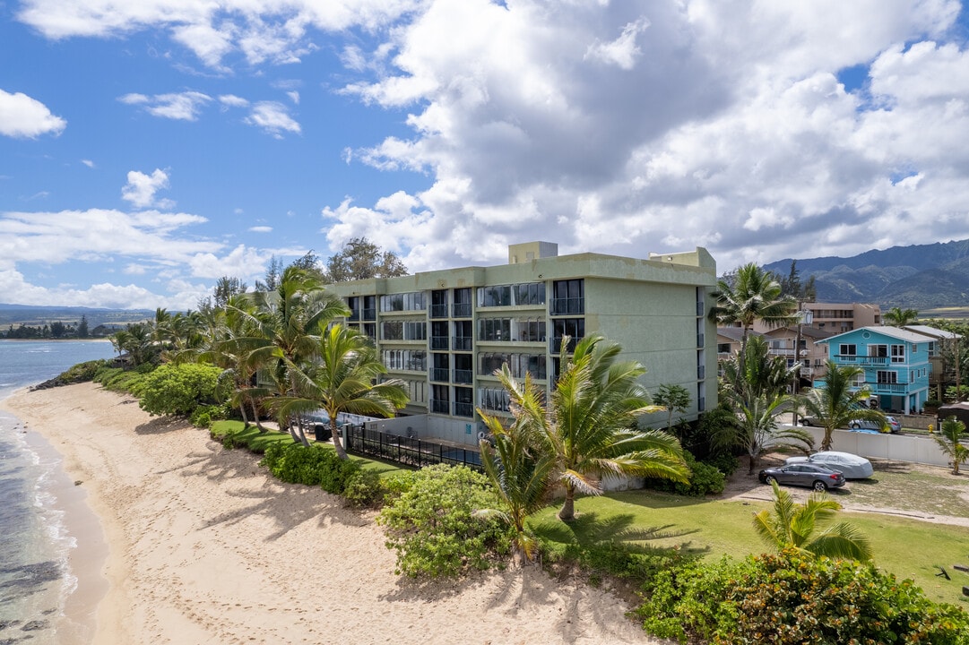 Sunset Shores Condos in Waialua, HI - Foto de edificio