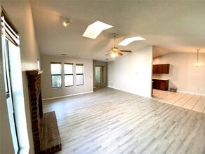 3611 W Wood St in Rogers, AR - Building Photo - Building Photo
