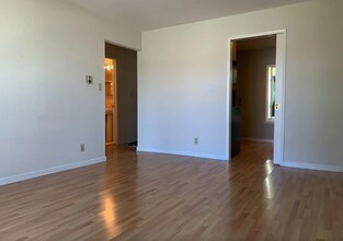 338 Kirkham St, Unit 2 in San Francisco, CA - Foto de edificio - Building Photo