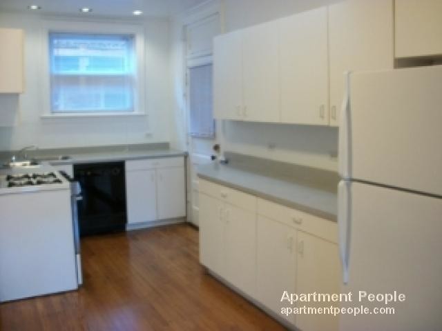 1608 W Berteau Ave-Unit -2I in Chicago, IL - Building Photo