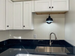 6920 W Center St-Unit -4 in Milwaukee, WI - Building Photo - Building Photo