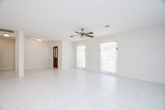 9806 Larston St in Houston, TX - Building Photo - Building Photo