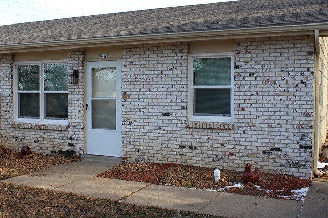 948 Mission in Manhattan, KS - Building Photo