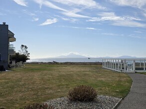 1728 Edwards Dr in Point Roberts, WA - Building Photo - Building Photo