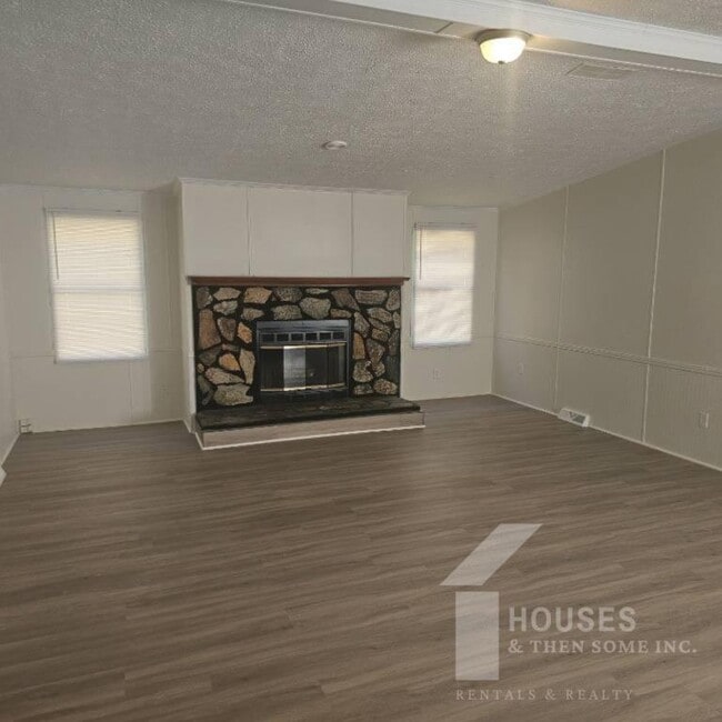 214 Double Bridge Rd in Boiling Springs, SC - Building Photo - Building Photo