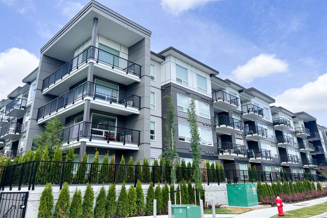 5335-200A 200a St in Langley, BC - Building Photo