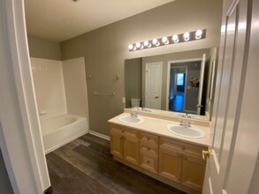 8497 S Hoyt Way in Littleton, CO - Building Photo - Building Photo