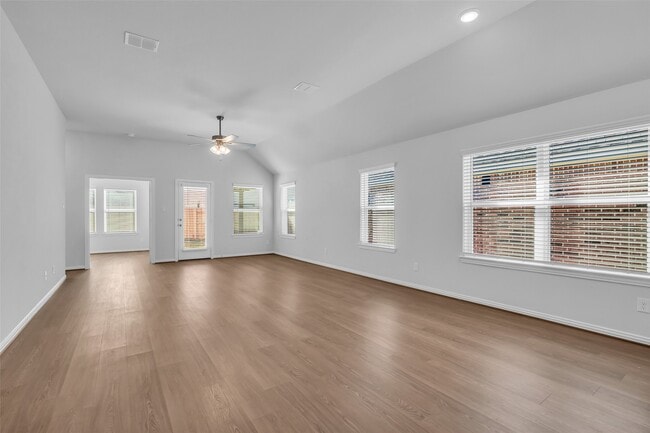 property at 2215 Villa Bella Ln