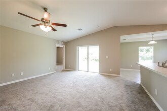 1218 Beaver St E in Lehigh Acres, FL - Building Photo - Building Photo