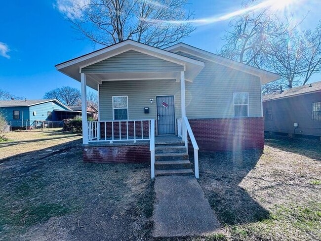 property at 922 Bloom St