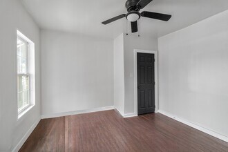 3312 E 9th St, Unit 3312 in Indianapolis, IN - Building Photo - Building Photo