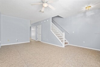 6025 Osprey Lake Cir in Riverview, FL - Foto de edificio - Building Photo
