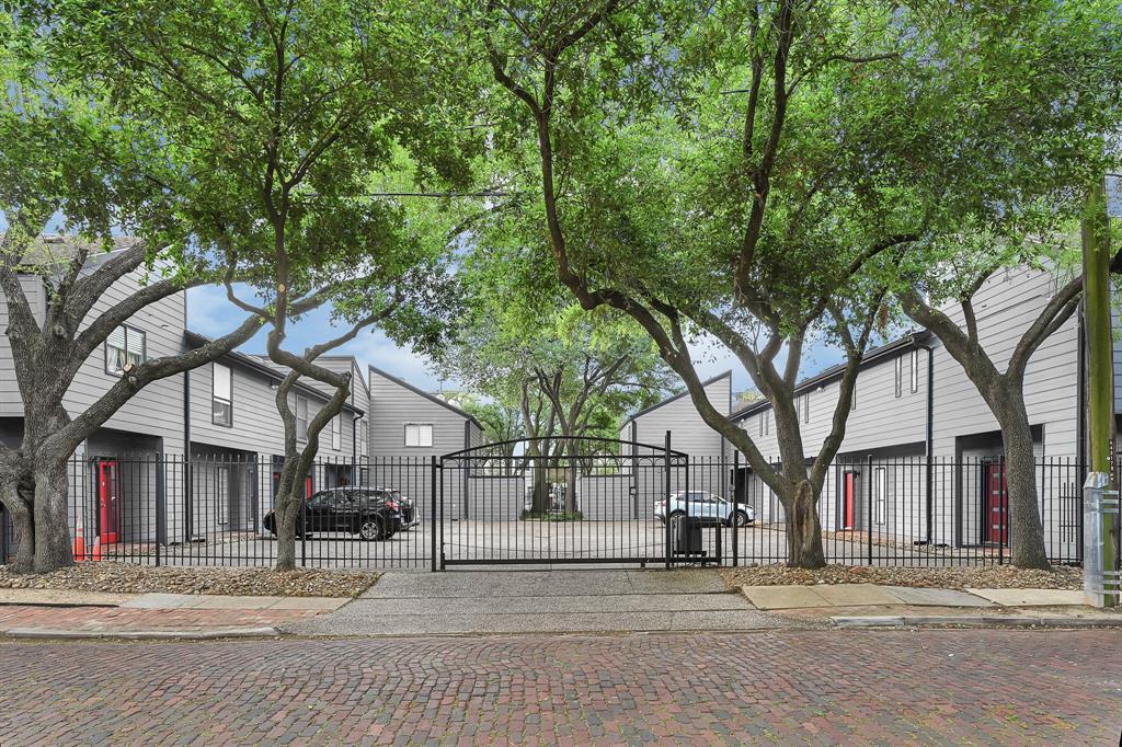 2100 Commonwealth St in Houston, TX - Foto de edificio