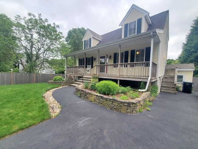 property at 2 Valley Rd