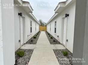 425 E Acacia Ave in Alamo, TX - Building Photo - Building Photo