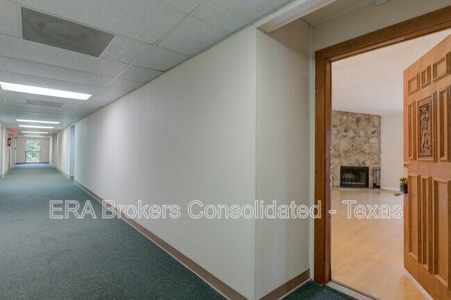 4119 Castlewood in San Antonio, TX - Foto de edificio - Building Photo