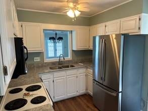 6817 Fairpoint Ct in Raleigh, NC - Building Photo - Building Photo