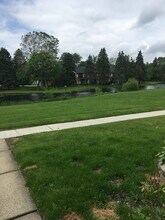 952 Bloomfield Village Blvd in Auburn Hills, MI - Building Photo - Building Photo