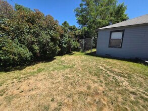 420 N Mattson Dr in Moses Lake, WA - Foto de edificio - Building Photo