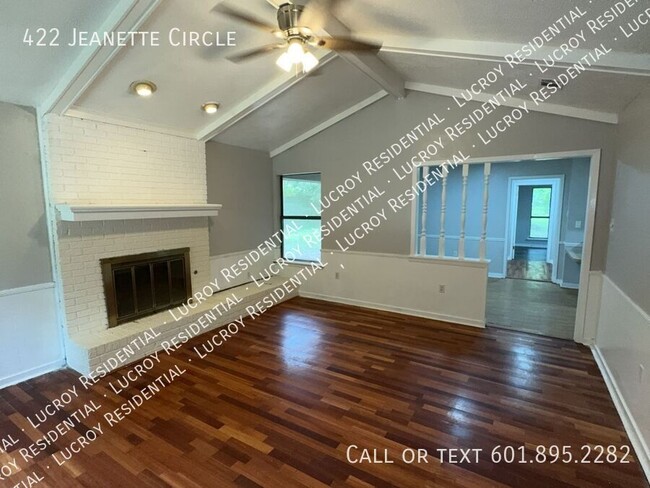 422 Jeanette Cir in Jackson, MS - Building Photo - Building Photo