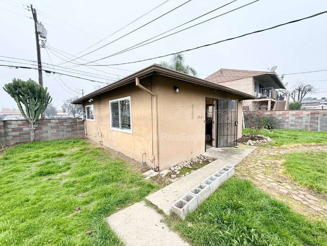 1248 W 19th St in Merced, CA - Building Photo - Building Photo