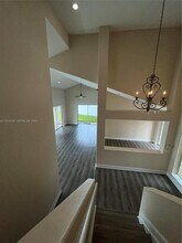 1127 Laguna Springs Dr in Weston, FL - Building Photo - Building Photo
