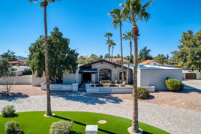 property at 13220 N 80th Pl