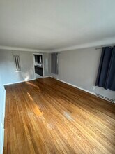 3855 W 133rd St, Unit Downstairs Unit in Cleveland, OH - Foto de edificio - Building Photo