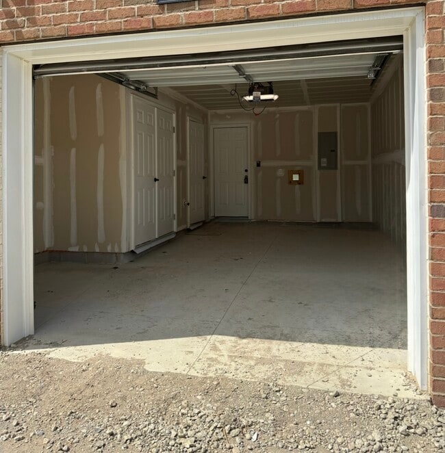 813 Canterbury Ln, Unit 813 Canterbury lane in Troy, MI - Building Photo - Building Photo