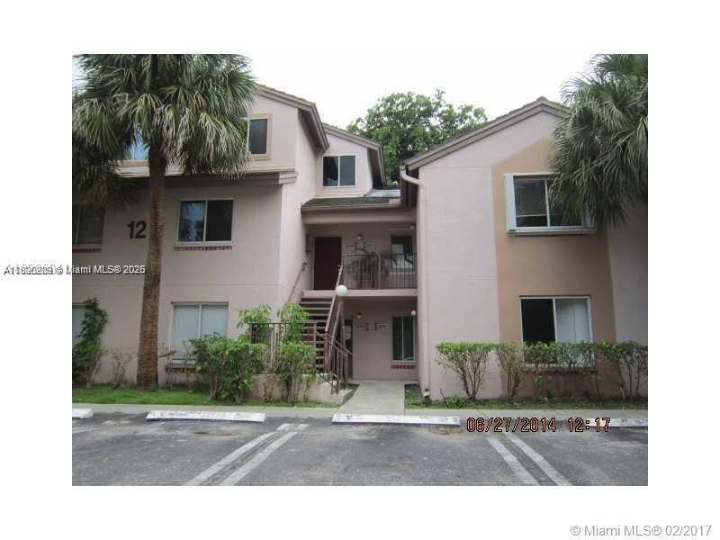 9251 SW 138th Pl in Miami, FL - Building Photo