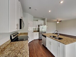 5058 Mountain Springs Rd in Nashville, TN - Building Photo - Building Photo