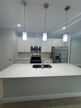 824 Mendoza Dr in Poinciana, FL - Building Photo - Building Photo