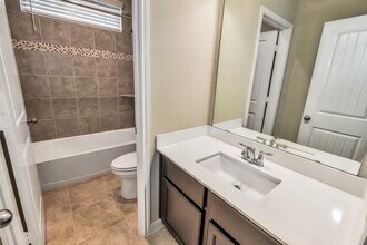 5435 Atwood Cyn Ct in Richmond, TX - Foto de edificio - Building Photo