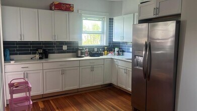 25 Seafoam Ave in Winthrop, MA - Building Photo - Building Photo