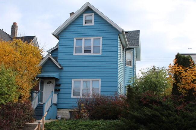 1668 N Van Buren St, Unit Lower unit