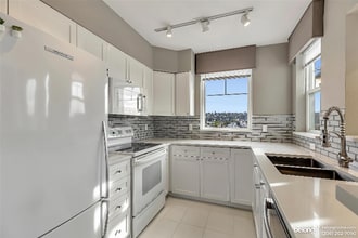 1525 NW 57th St, Unit 507 in Seattle, WA - Foto de edificio - Building Photo