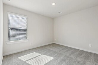 1761 Flora Grv in Nashville, TN - Building Photo - Building Photo